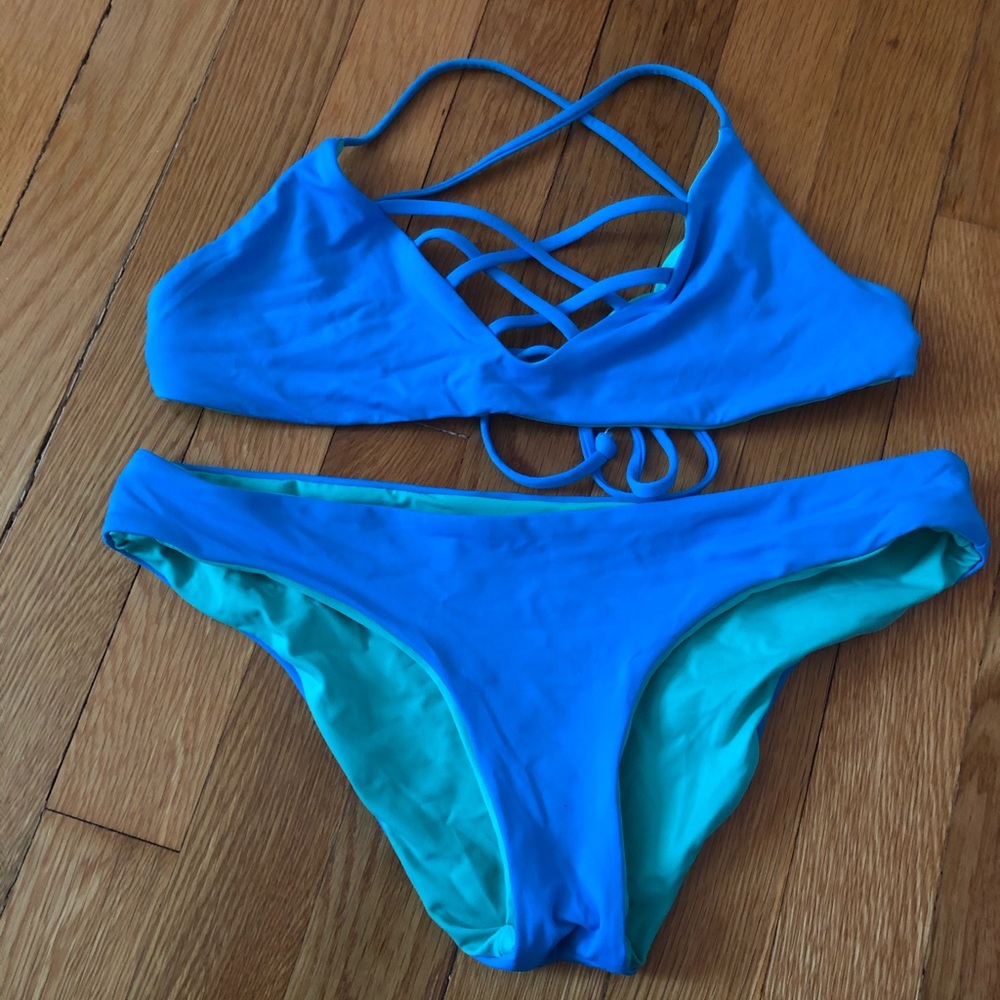 L*SPACE REVERSIBLE BATHING SUIT